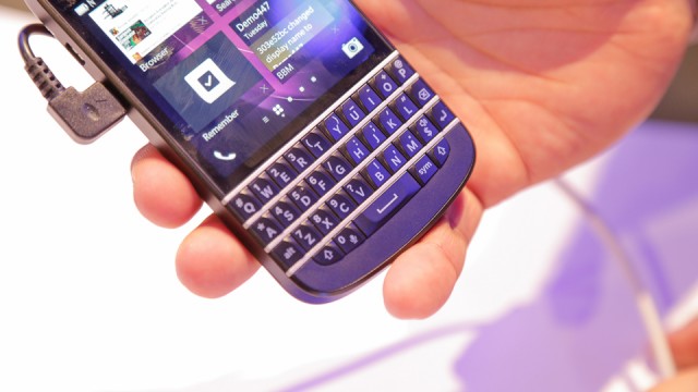z10-marca-o-re-começo-da-blackberry-q10