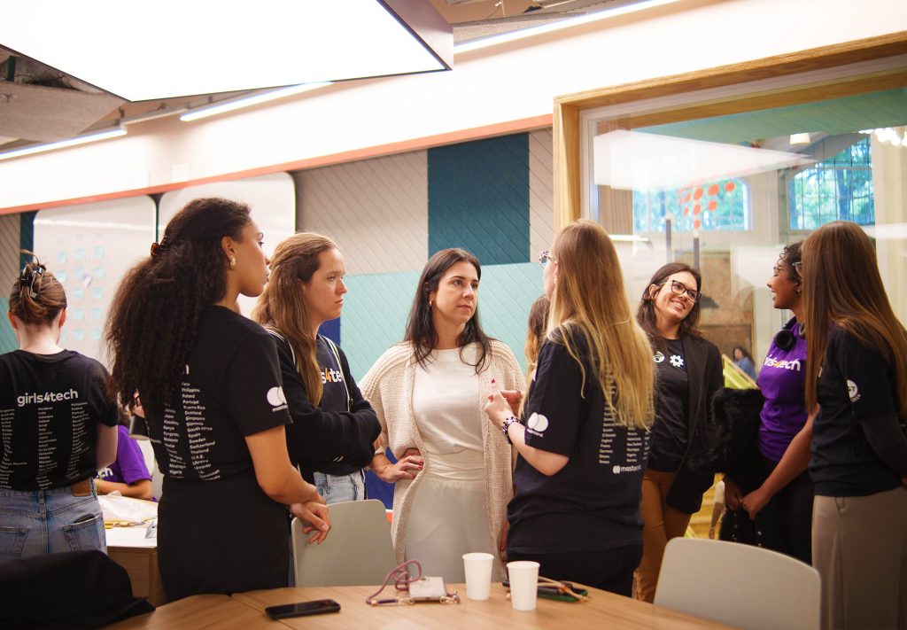 Mastercard Girls4Tech - Um Dia para Inspirar o Futuro da Tecnologia - Produção Rede Magic Mastercard Girls4Tech - Um Dia para Inspirar o Futuro da Tecnologia - Produção Rede Magic
